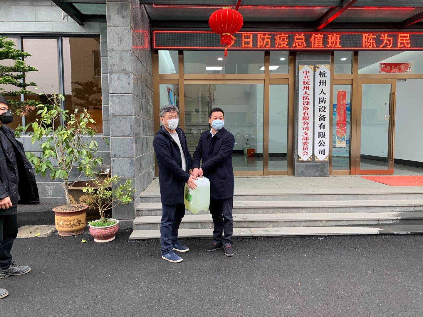 双浦镇领导检查复工复产准备工作